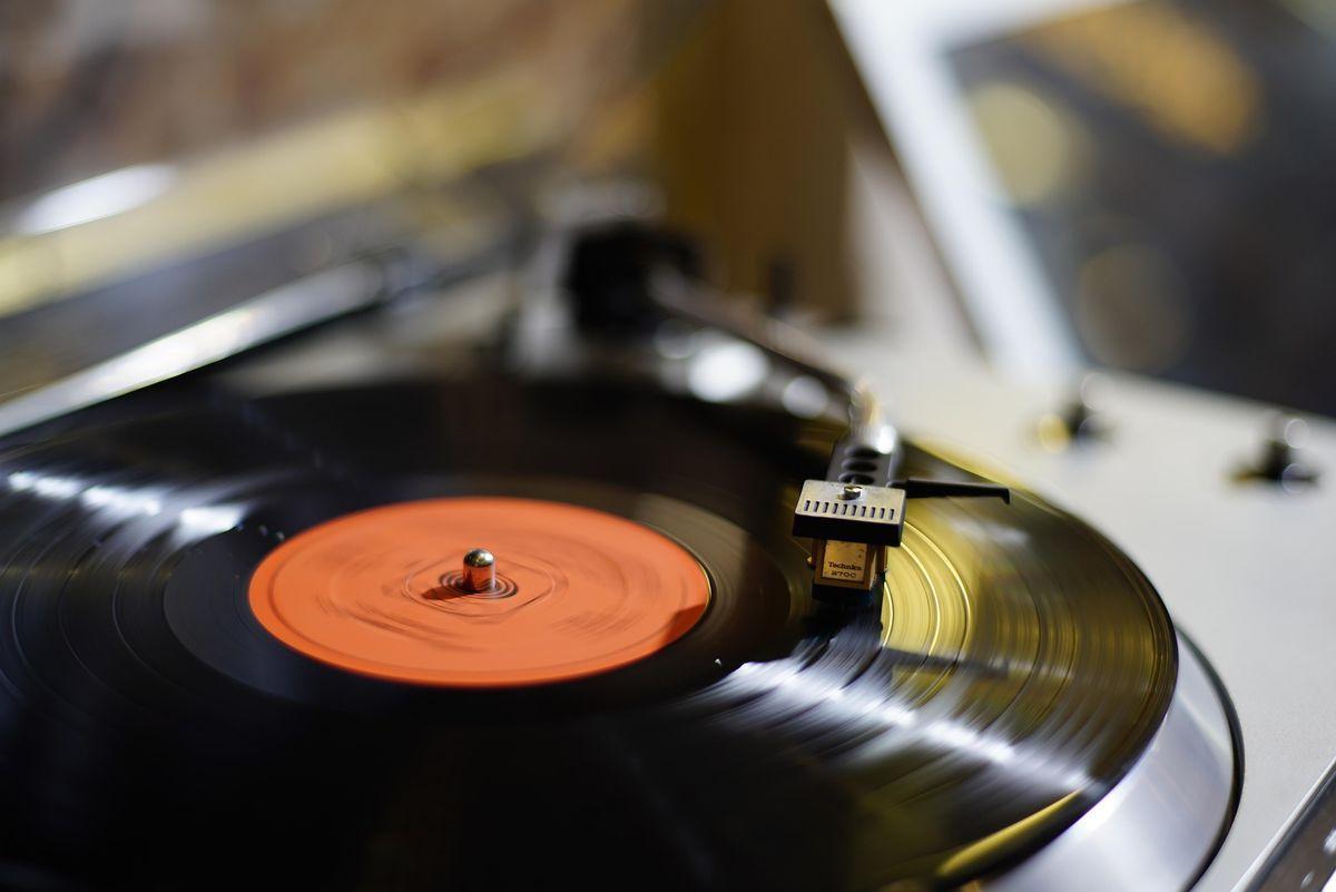 AI-Generated Music Sparks Controversy: Fake Albums and