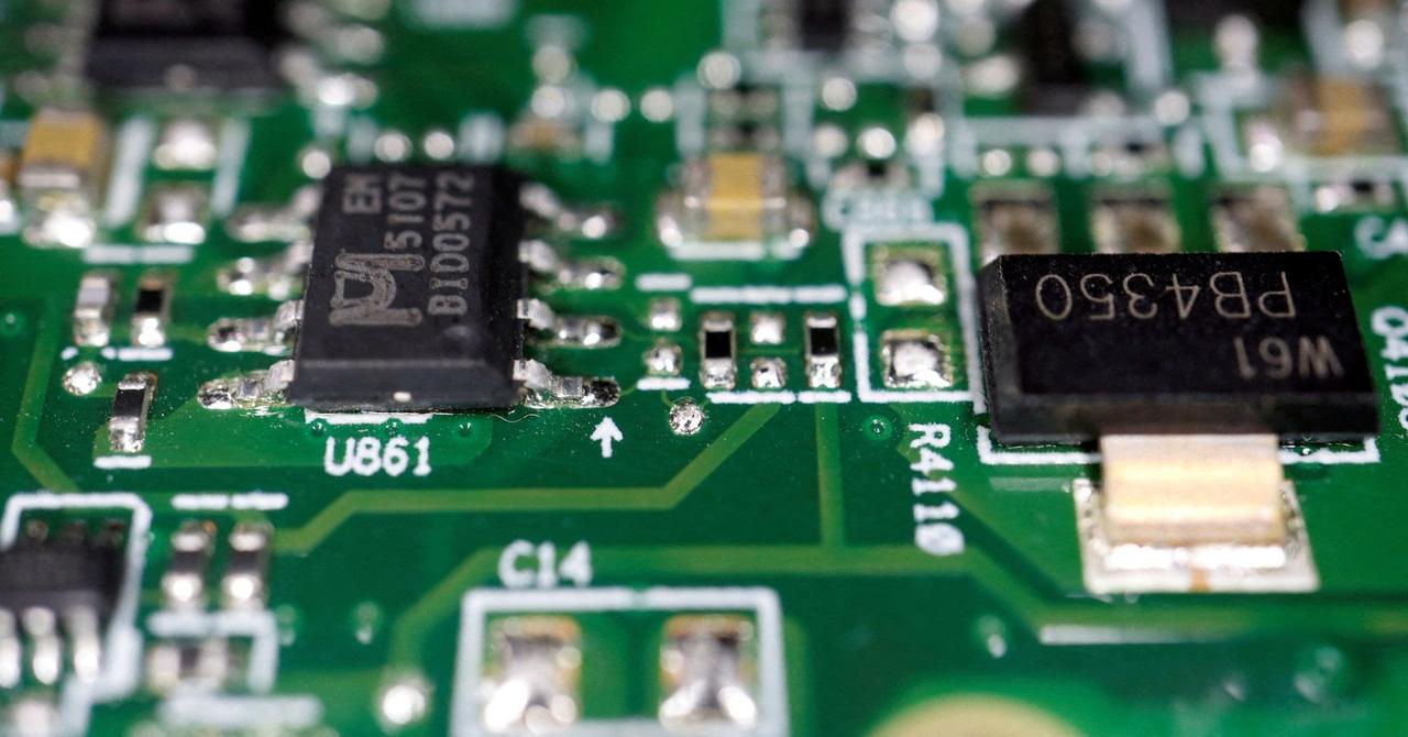 Marvell Technology stock soars 16% as AI chips drive