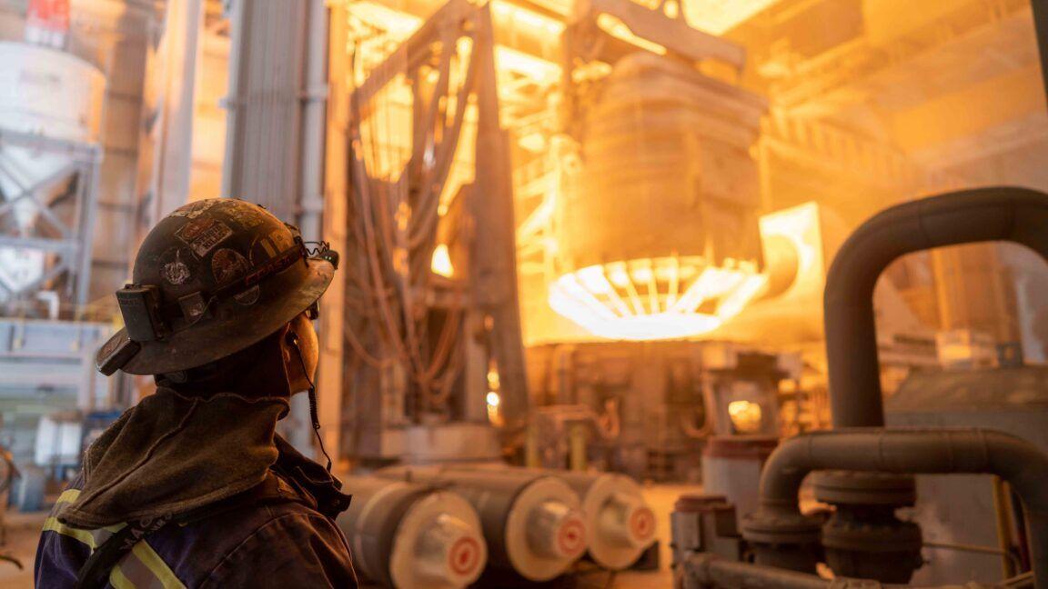 AI Data Centers Drive Soaring Energy Costs for US Manufacturers as Power Grid Strain Intensifies