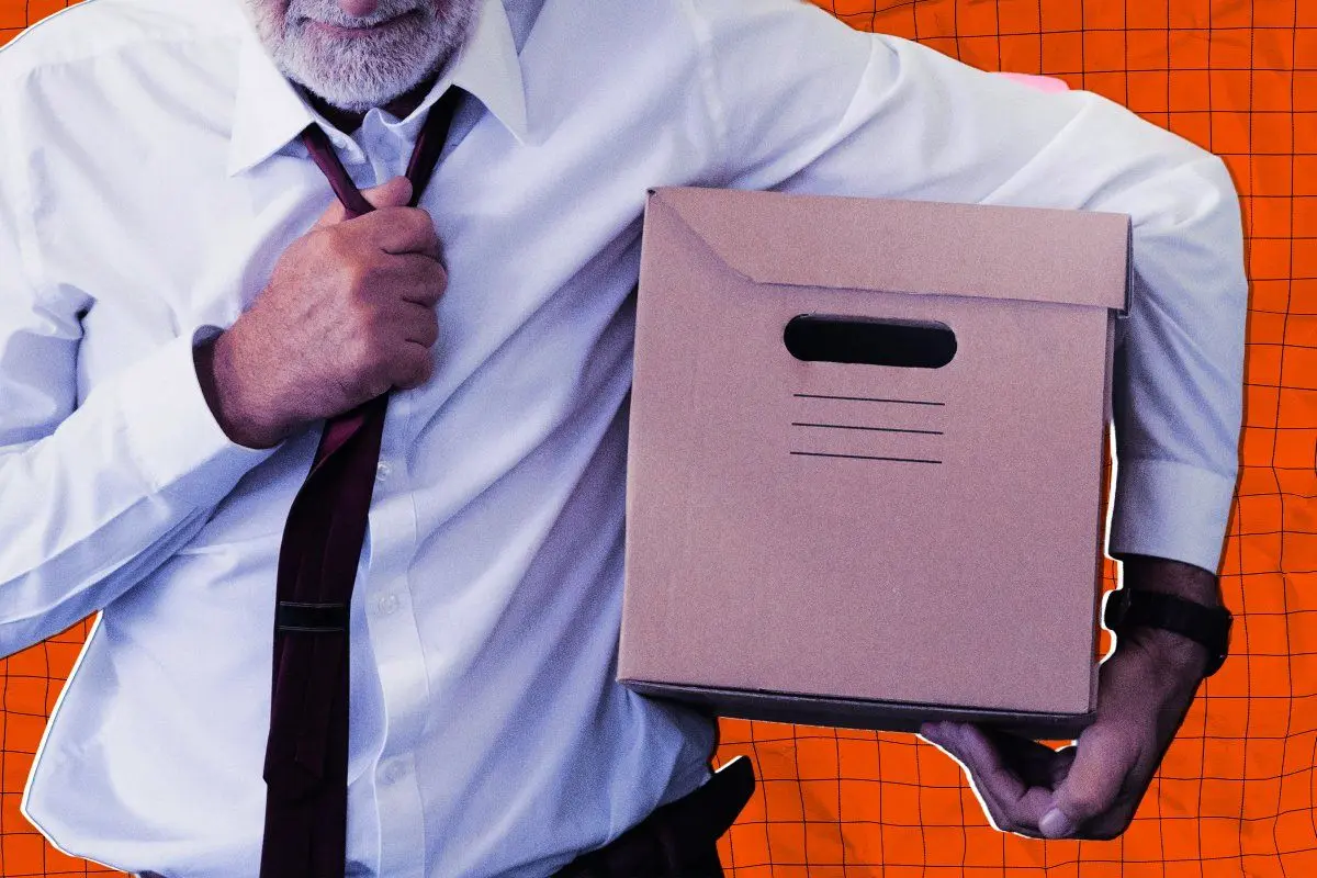AI Impact on Workers: Older Employees Leave White-Collar Jobs at Accelerating Rate