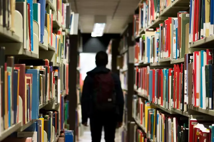 AI firms turn to old books to escape AI-generated text contamination in training data
