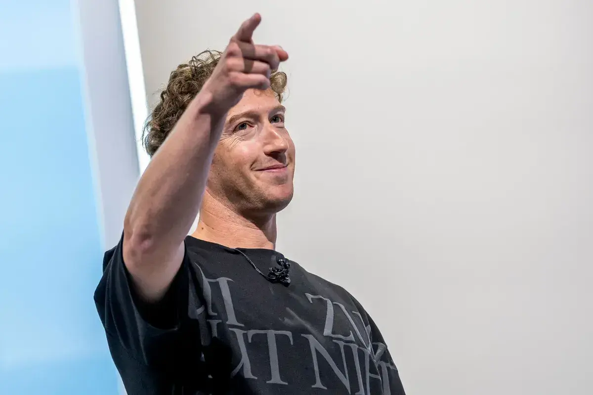 Meta AI: Zuckerberg Bets Big on Personal Agents Despite $4.6B Reality Labs Loss