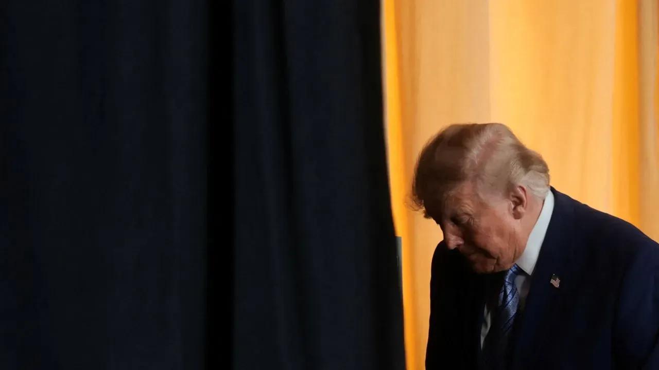 Trump's Tech Ties Face Bipartisan Fire Over AI Inaction After OpenAI and Anthropic Hacks