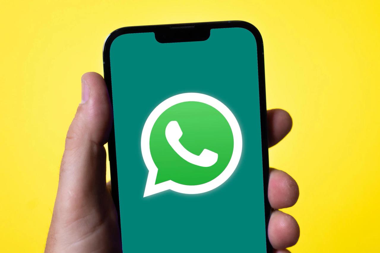 WhatsApp Scam Alert Uses AI to Flag Suspicious Messages While Keeping Chats Private