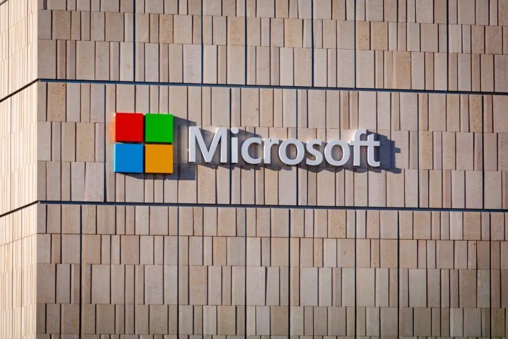 Microsoft Salary Leak Exposes $1.4M Stock Awards for Cloud + AI Workers Amid Talent War