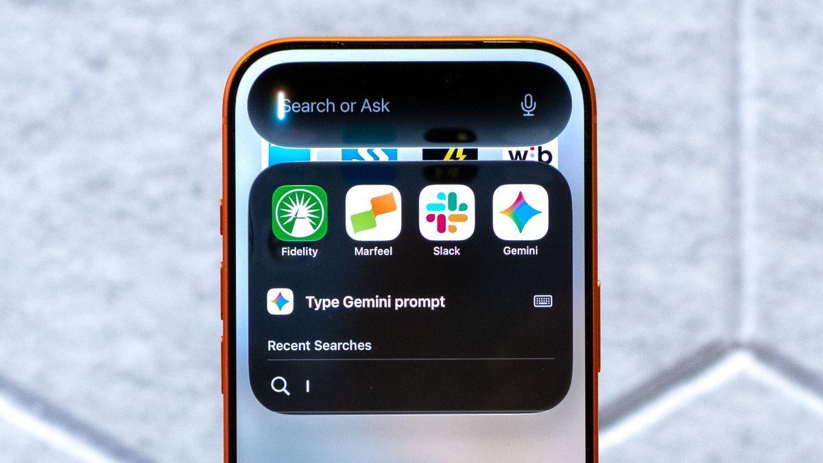 Siri AI Takes On ChatGPT as iPhone Users Put Apple's Upgraded Assistant to the Test