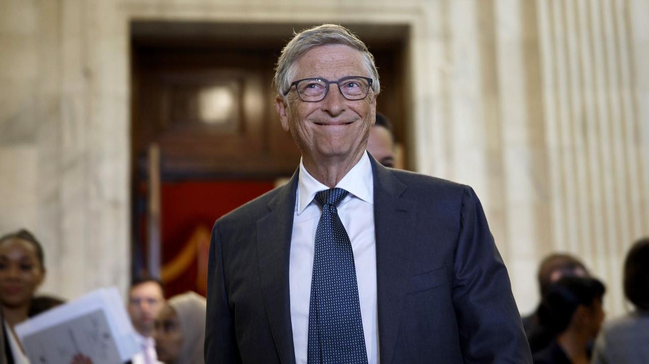 Bill Gates Warns AI Could Cause a Billion Deaths, Calls Self-Regulation Inadequate