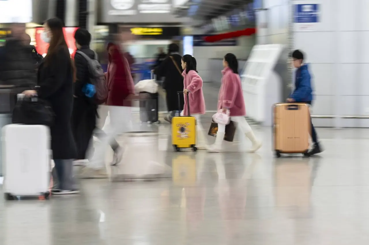 China extends AI travel curbs to spouses and children of top tech executives