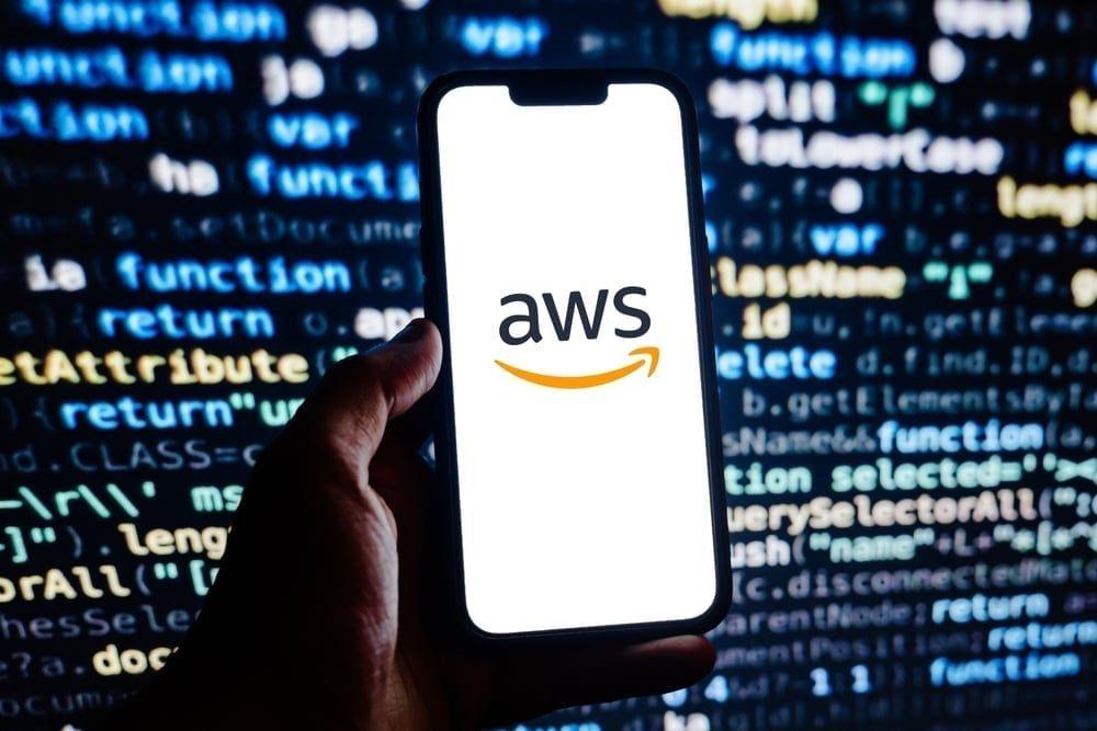 Amazon Signs $1B Synopsys Deal to Accelerate Custom Chips and AI-Powered Engineering